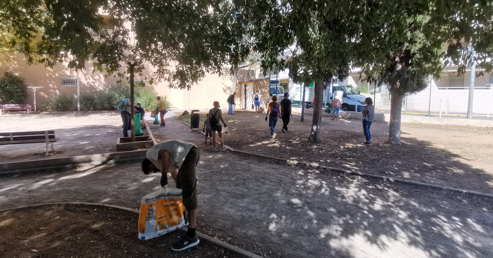 Ramassage déchets - vacances scolaires - Quartier Pont du Las
