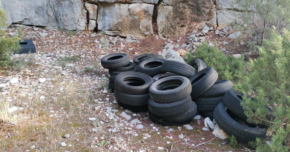 plus de 60 pneus à retirer de la nature pour la World Clean Up Day !