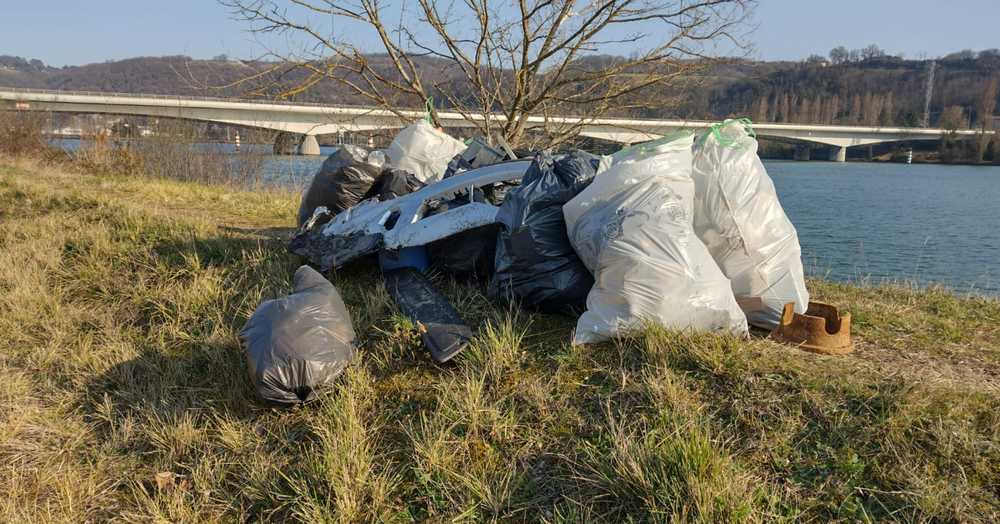 Ramassage des déchets aux bords du Rhône - Session de mai 2022